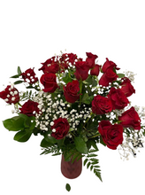 Vase De Roses  Rouges